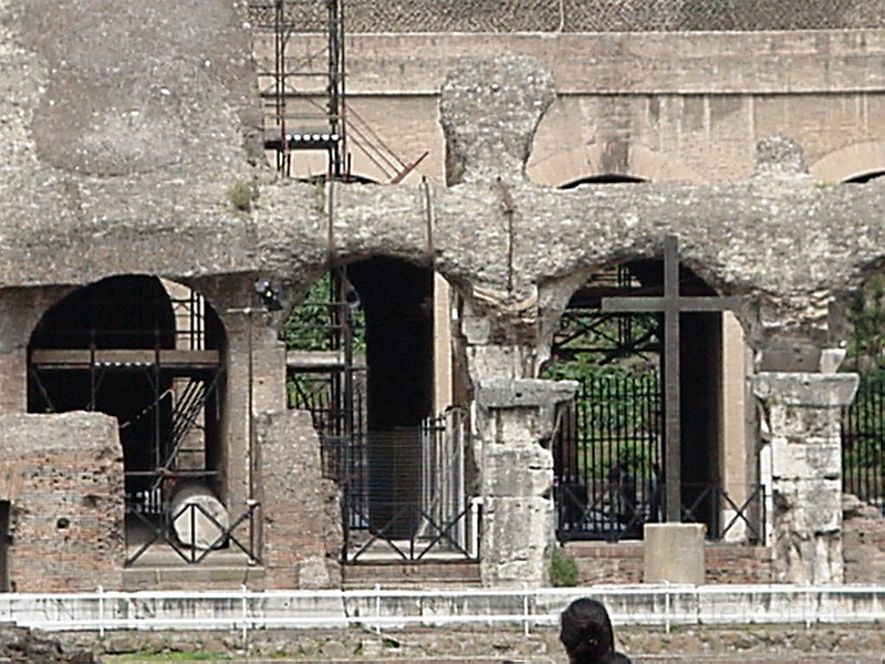 Collesium or Arch of Constantine 03.jpg